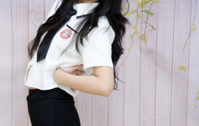 064/芸芸~《意气风发》芸芸呐,你选的这套衣服很不错。